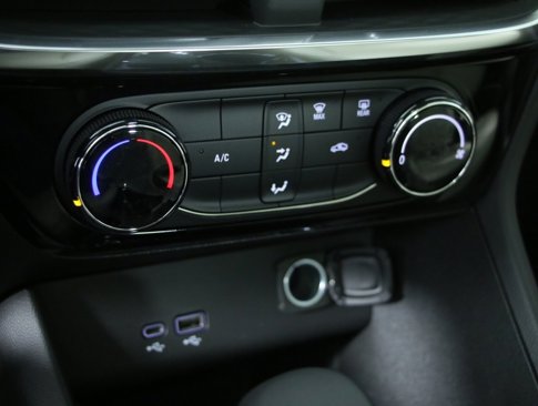 Used 2024 Buick Encore GX Sport Touring image 7