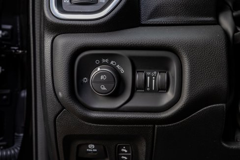 Used 2025 RAM 1500 Laramie image 22