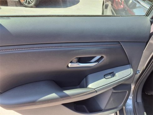 Used 2023 Nissan Sentra SR image 6