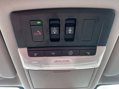 Used 2024 Nissan Rogue SV w/ SV Premium Package image 20