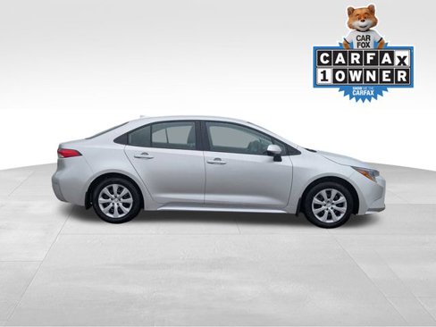 Certified 2025 Toyota Corolla LE image 4