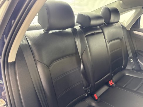 Used 2013 Volkswagen Passat 2.5 SE image 19