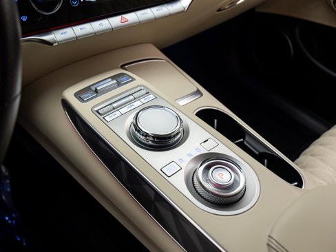 Used 2022 Genesis GV70 3.5T Sport w/ Sport Advanced Package image 11