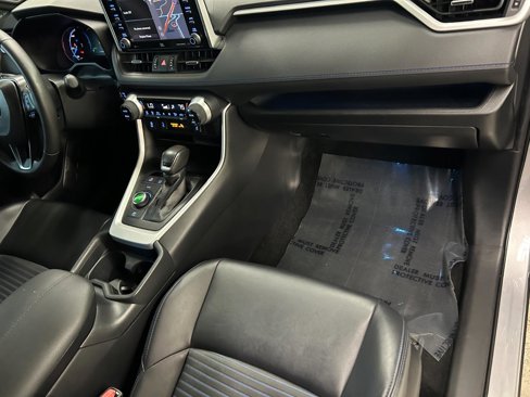 Used 2020 Toyota RAV4 XSE w/ XSE Grade Weather Package image 28
