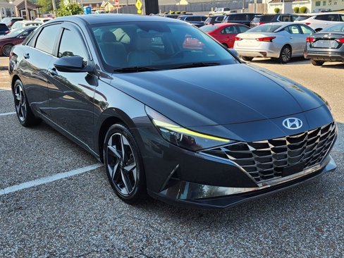 Used 2021 Hyundai Elantra Limited w/ Cargo Package image 5