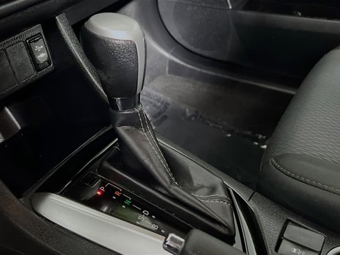 Used 2019 Toyota Corolla LE image 22