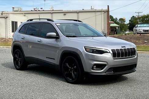 Certified 2020 Jeep Cherokee Latitude Plus image 2