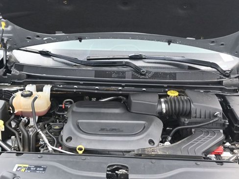 Used 2020 Chrysler Voyager Lxi image 25