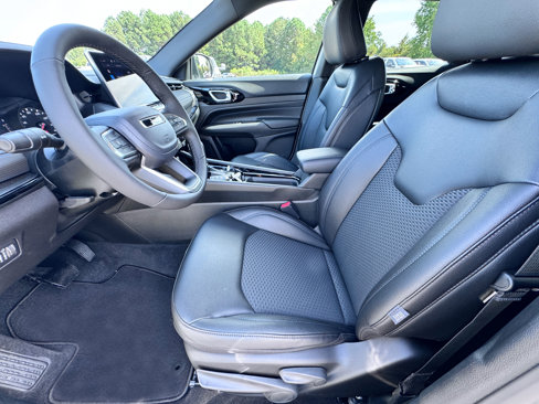 New 2026 Jeep Compass Latitude image 8