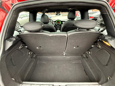 Used 2015 MINI Cooper 2-Door Hardtop w/ Premium Package image 18
