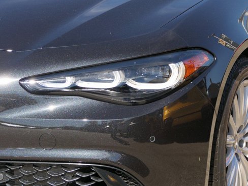 New 2024 Alfa Romeo Giulia Sprint image 9