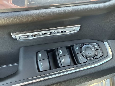 Used 2017 RAM 1500 Express w/ Black Ram 1500 Express Group image 21