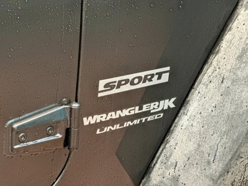 Used 2018 Jeep Wrangler Unlimited Sport S image 23