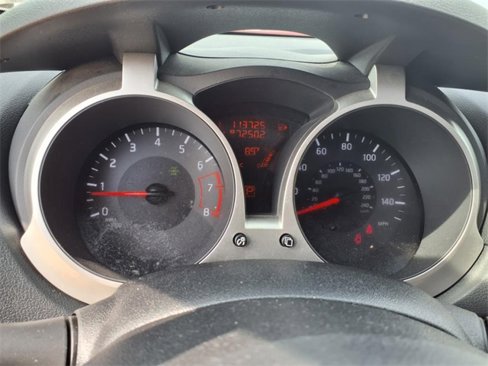Used 2015 Nissan Juke SL image 10