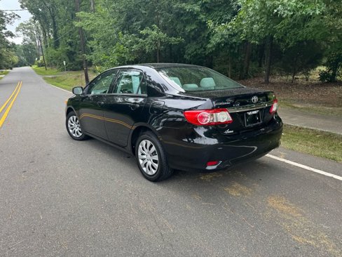 Used 2013 Toyota Corolla LE image 10