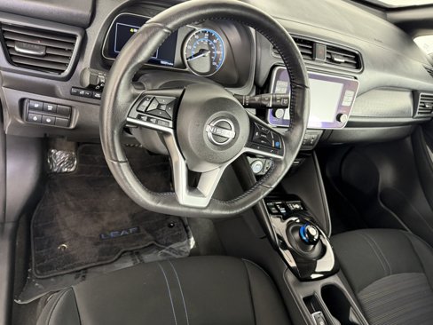 Used 2023 Nissan Leaf SV Plus image 15