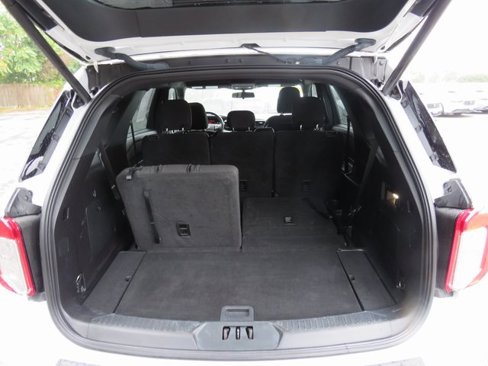 Used 2020 Ford Explorer XLT w/ Comfort Package image 25