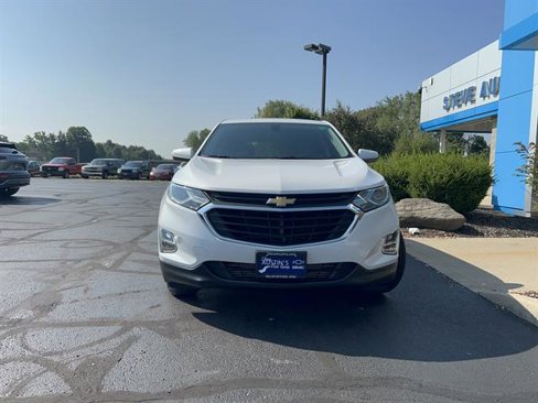 Used 2018 Chevrolet Equinox LT image 2