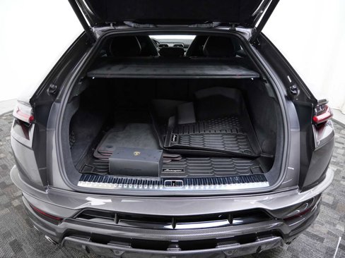 Used 2023 Lamborghini Urus Performante image 18