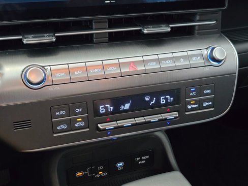 Used 2025 Hyundai Kona SEL image 27