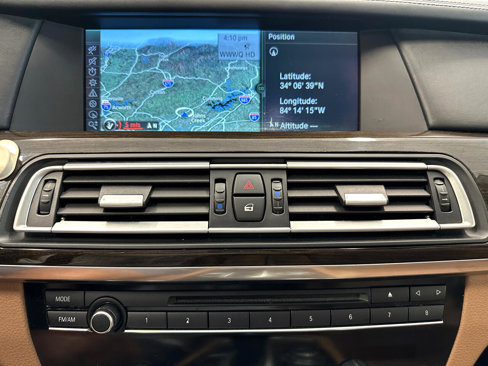 Used 2011 BMW 740Li image 33