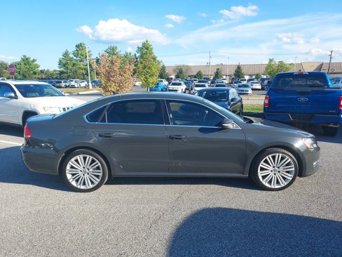 Used 2014 Volkswagen Passat 1.8T Sport image 4