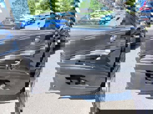 Used 2023 Hyundai Elantra SEL w/ Convenience Package image 15
