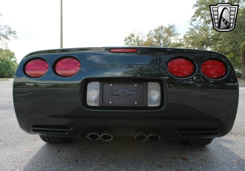 Used 2001 Chevrolet Corvette Convertible w/ Preferred Equipment Group2 image 14