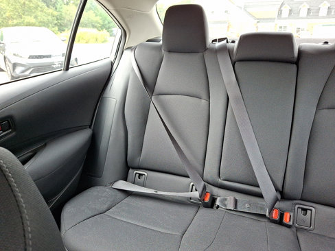 Used 2022 Toyota Corolla LE image 18