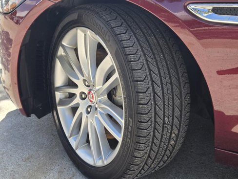 Used 2016 Jaguar XF Prestige image 8