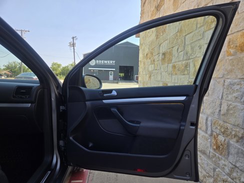 Used 2008 Volkswagen GTI 4-Door image 8