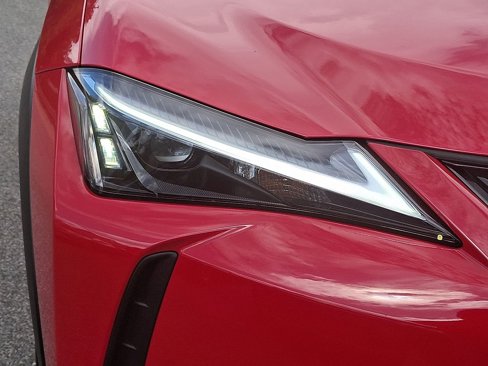 Used 2023 Lexus UX 250h AWD image 10