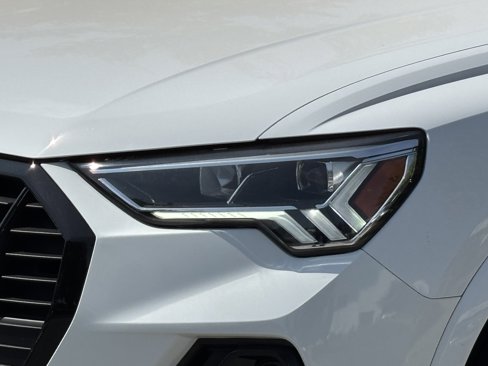 Used 2024 Audi Q3 2.0T Premium image 6