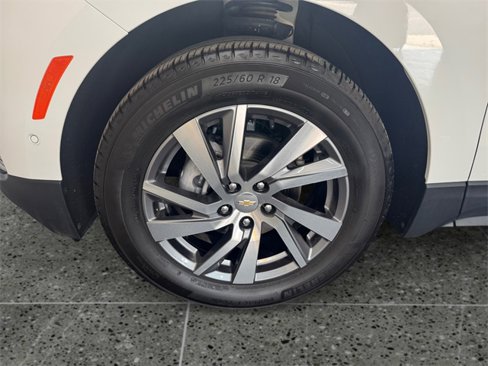Used 2022 Chevrolet Equinox Premier image 11