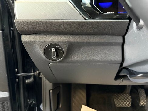 Used 2022 Volkswagen Jetta SE image 19