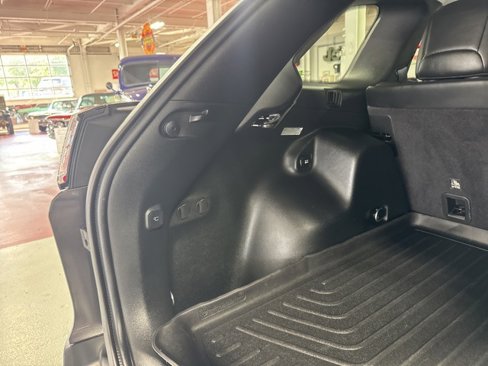 Used 2019 Jeep Cherokee Limited image 36