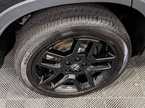 Certified 2025 Honda Passport Black Edition image 9