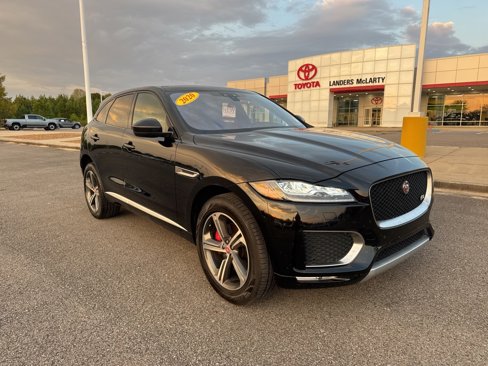 Used 2020 Jaguar F-PACE S image 1