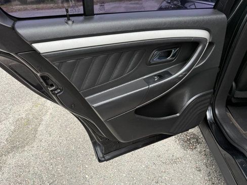 Used 2013 Ford Taurus SEL image 40