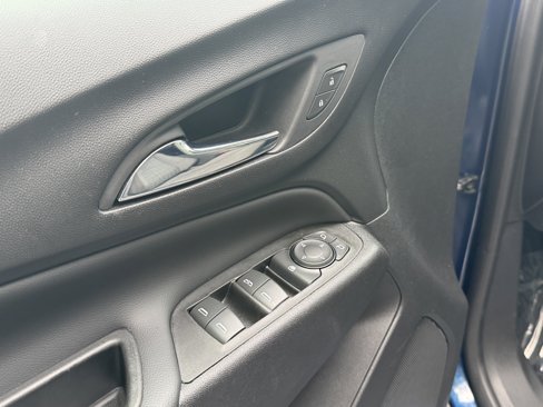Used 2022 Chevrolet Equinox LT image 16