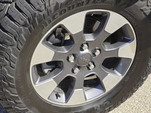 Used 2019 Jeep Wrangler Unlimited Sahara image 22