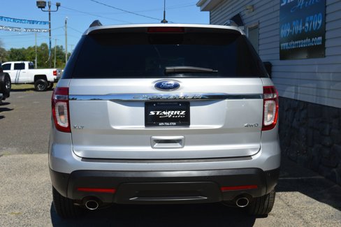 Used 2014 Ford Explorer XLT image 4