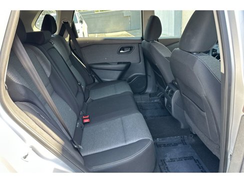 Used 2022 Nissan Rogue SV image 18
