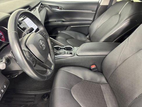 Used 2020 Toyota Camry XSE image 22