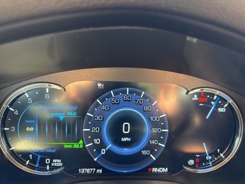 Used 2016 Cadillac Escalade Premium image 11