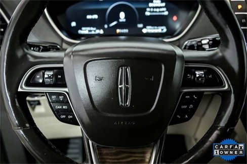 Used 2019 Lincoln Nautilus Select image 16