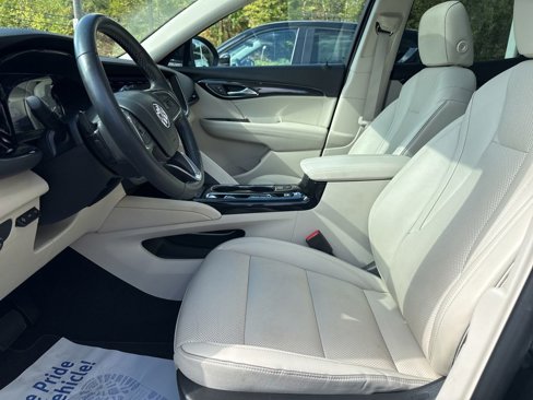 Used 2021 Buick Envision Essence w/ Technology Package I image 16
