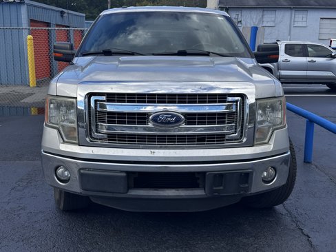 Used 2013 Ford F150 XLT w/ XLT Chrome Pkg image 2
