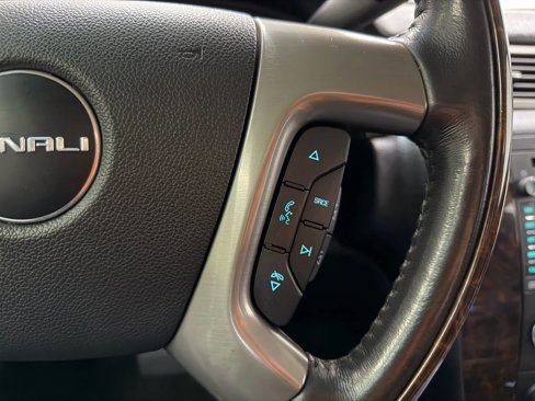 Used 2012 GMC Yukon Denali image 32