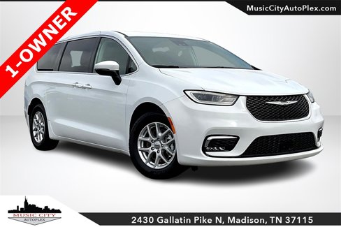 Used 2023 Chrysler Pacifica Touring-L image 1